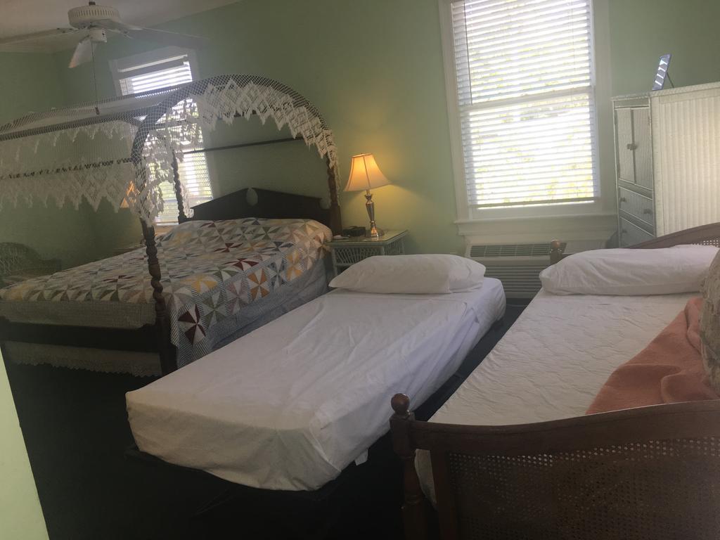 Amsterdam'S Curry Mansion Inn Key West Bagian luar foto